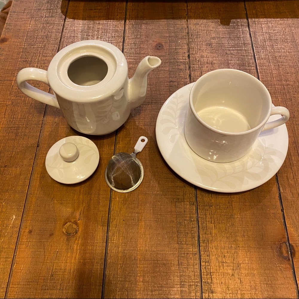 Charles Sadek Tea Set for one